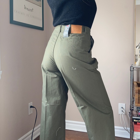 High waisted levi’s trousers - Picture 5 of 11